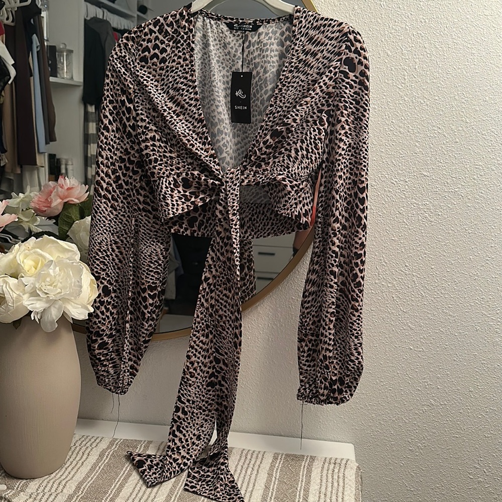 Crop tie front blouse